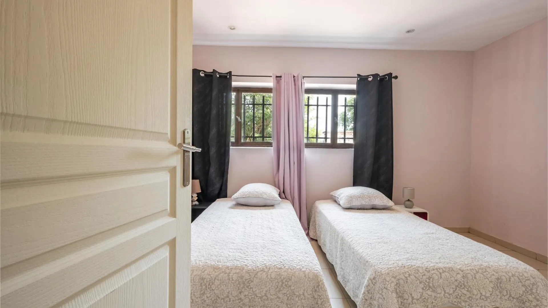 Bed and Breakfast La Pastorale Lagnes Bed & Breakfast
